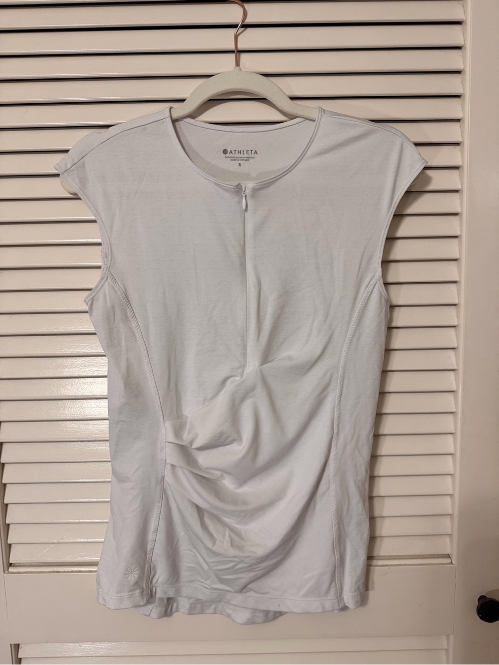 Athleta Womens White Sleeveless 1/2 Zip Ruched Top Shirt - Size Small